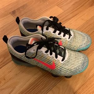 Nike vapor max size 8.5